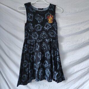 Harry Potter Girls Dress Size 11-12 Gryffindor Crest Vanilla Underground